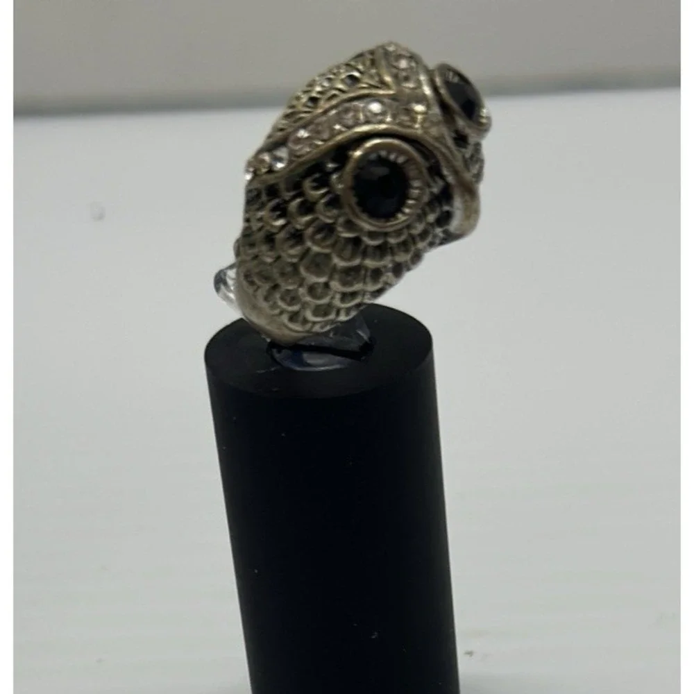 Owl Ring detailed Silver Tone Rhinestone Eyes Statement Ring Size ~5.5‎